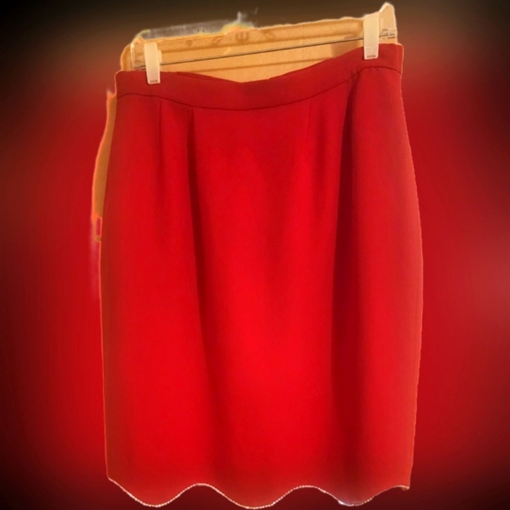 Junnie leigh, New York dressy red suite with diamond trim size 12 - Picture 6 of 8